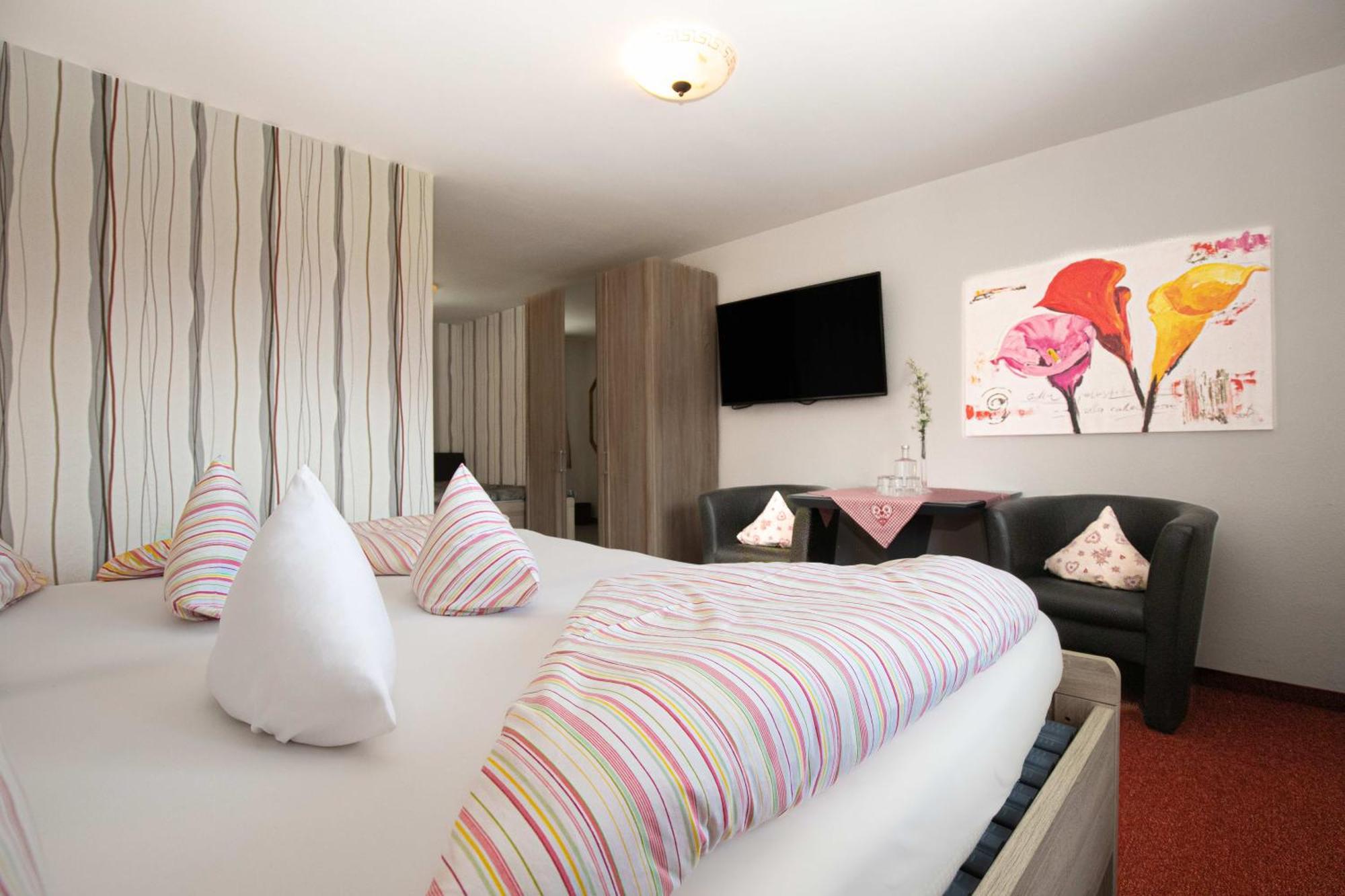 Hotel Restaurant Amadeus - Inclusive Skipass Und Vieles Mehr Bad Hindelang Esterno foto