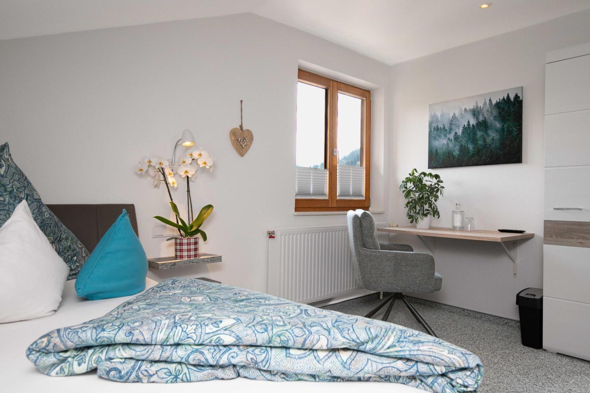 Hotel Restaurant Amadeus - Inclusive Skipass Und Vieles Mehr Bad Hindelang Esterno foto