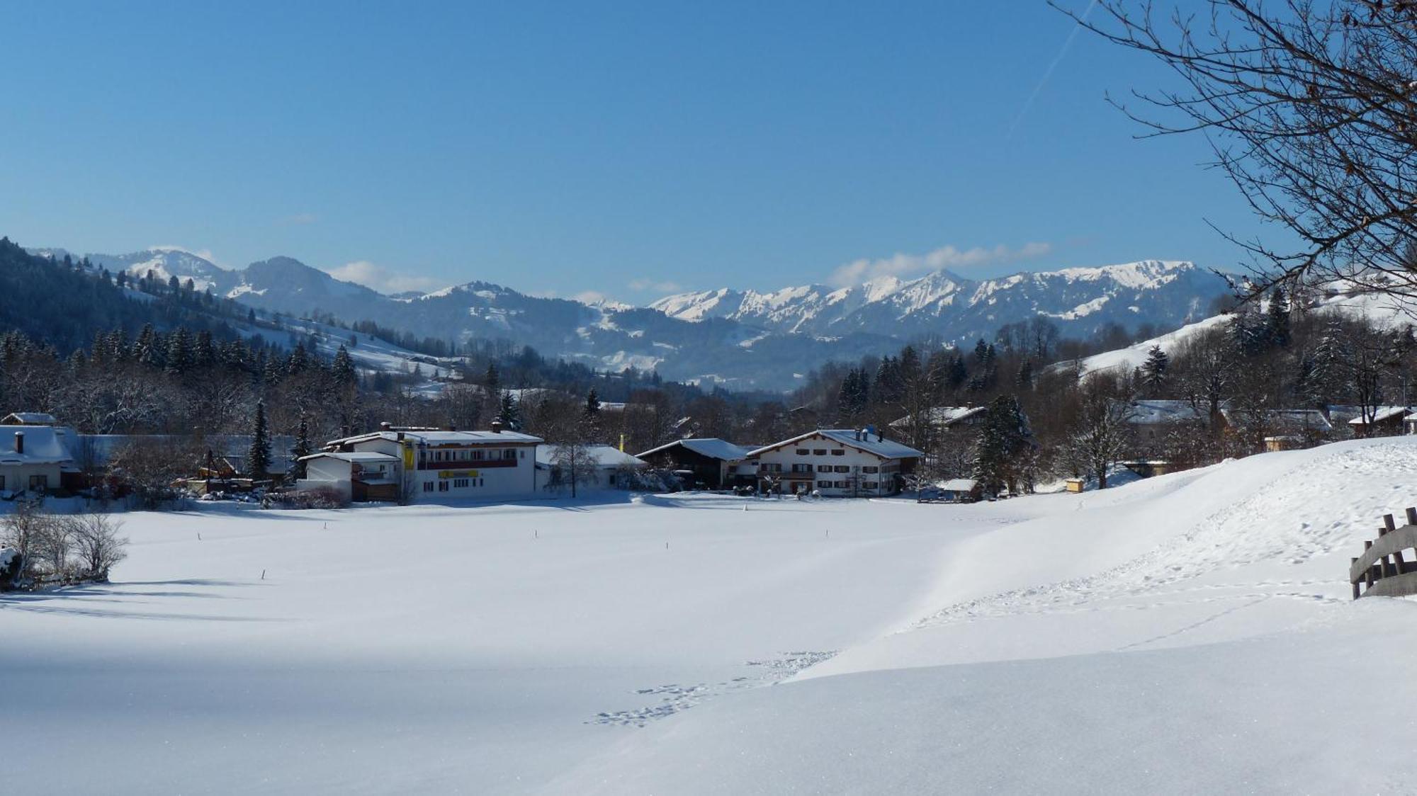 Hotel Restaurant Amadeus - Inclusive Skipass Und Vieles Mehr Bad Hindelang Esterno foto