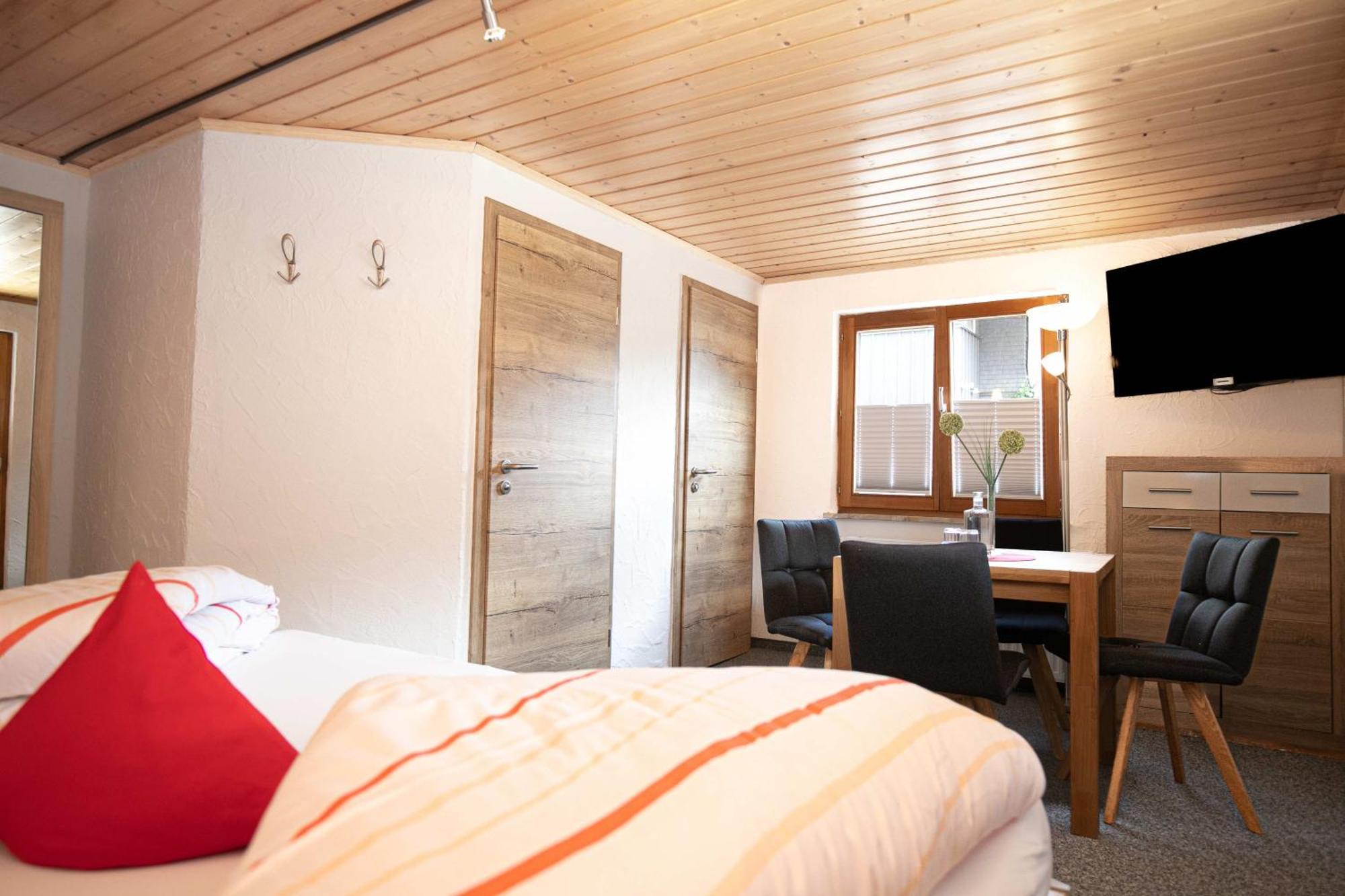 Hotel Restaurant Amadeus - Inclusive Skipass Und Vieles Mehr Bad Hindelang Esterno foto