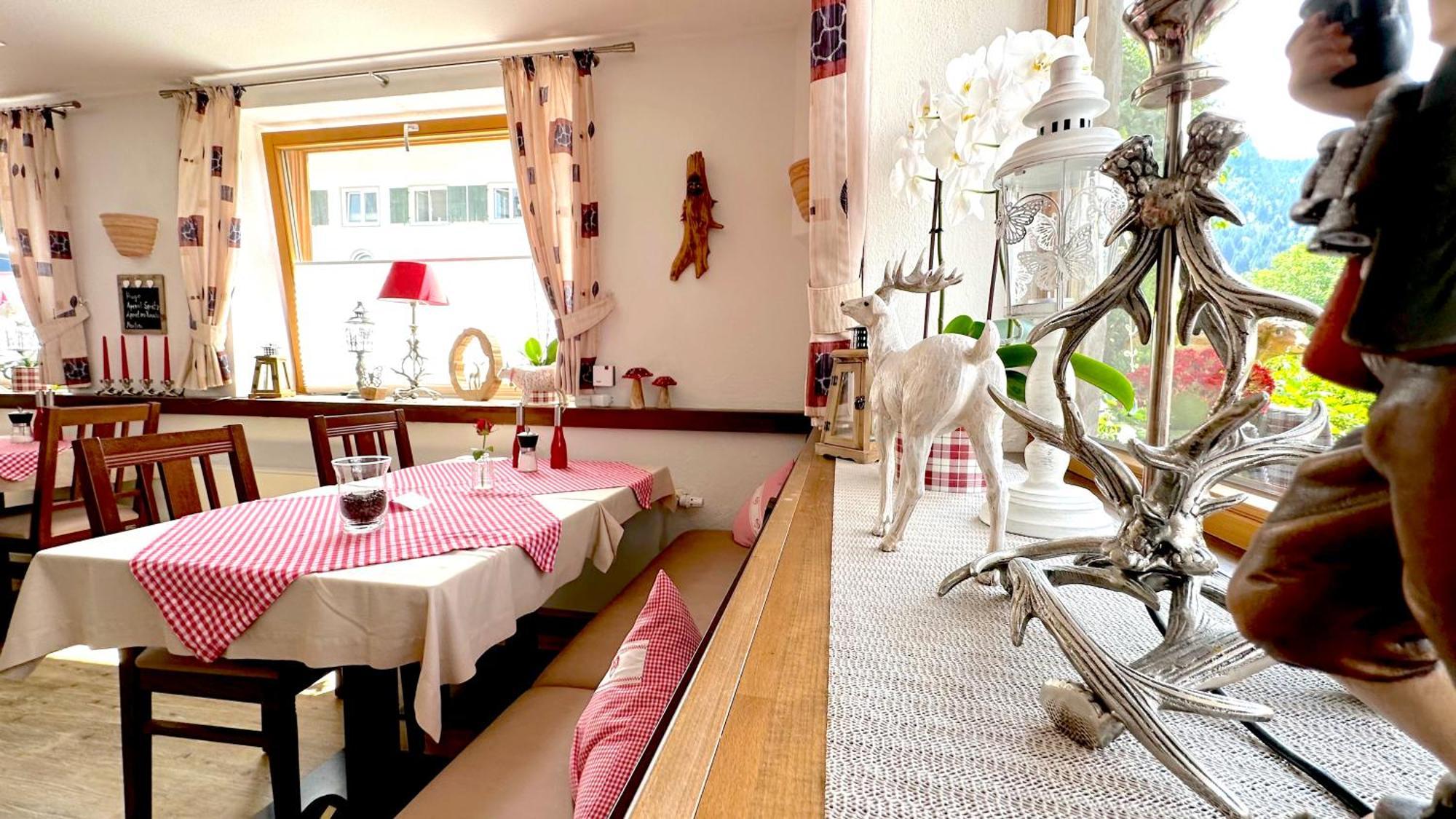 Hotel Restaurant Amadeus - Inclusive Skipass Und Vieles Mehr Bad Hindelang Esterno foto