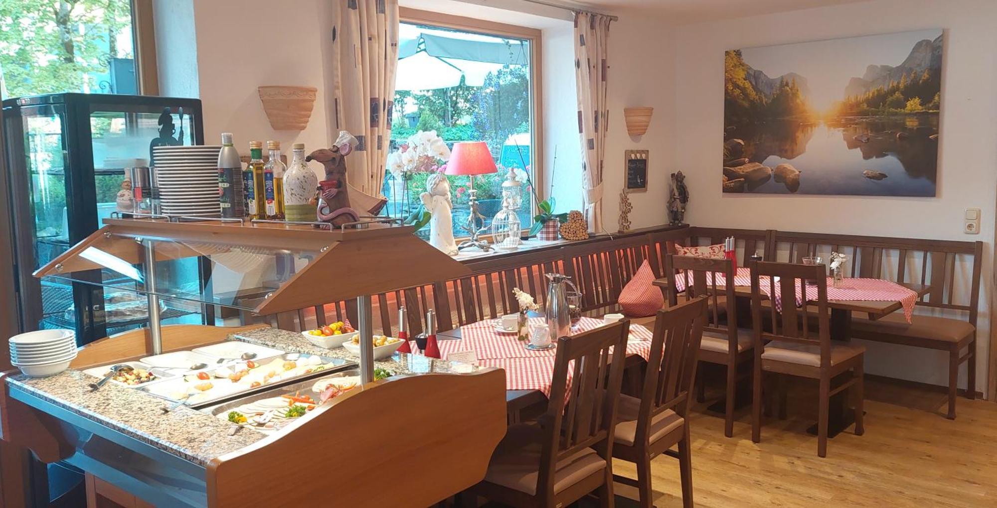 Hotel Restaurant Amadeus - Inclusive Skipass Und Vieles Mehr Bad Hindelang Esterno foto