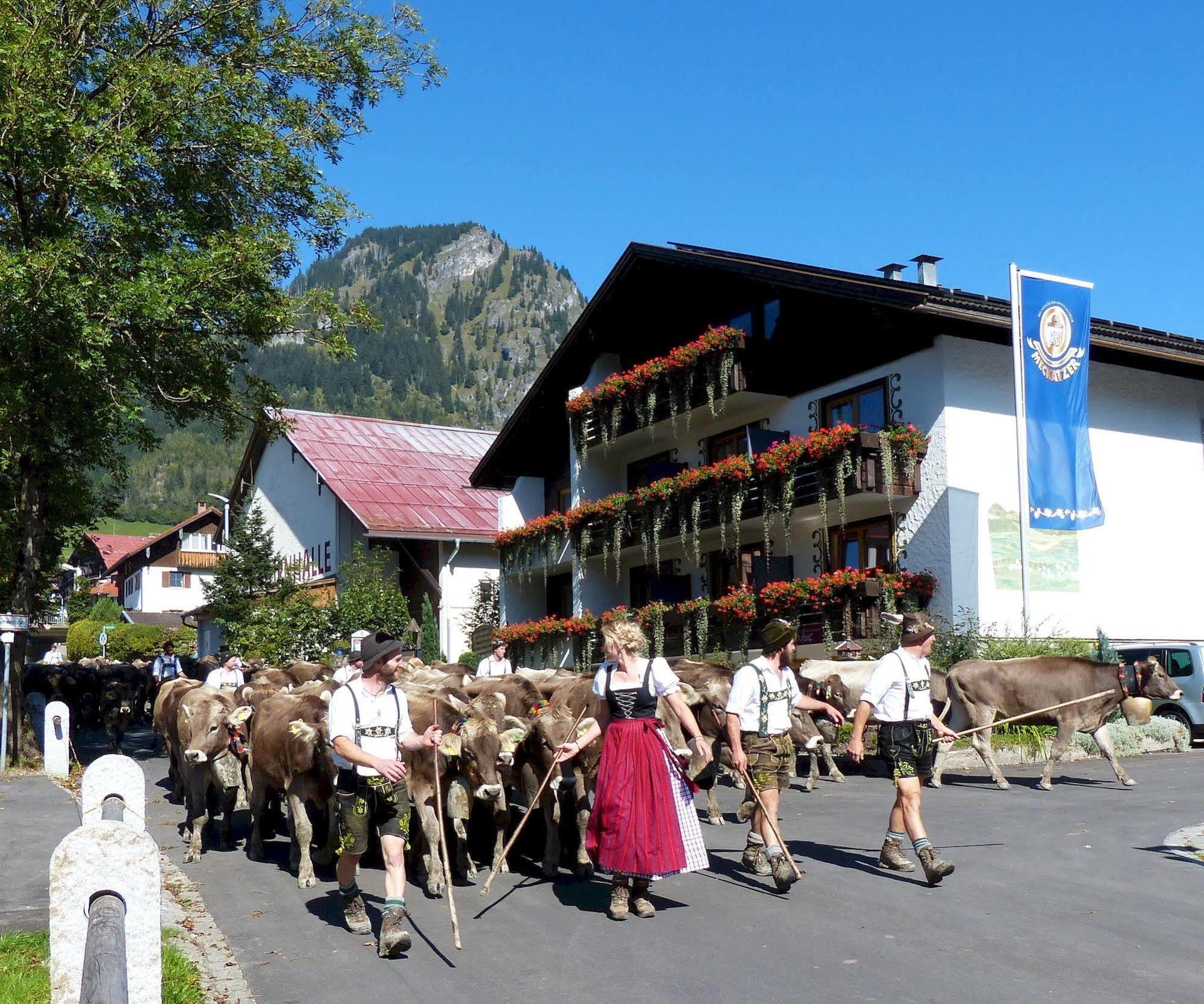Hotel Restaurant Amadeus - Inclusive Skipass Und Vieles Mehr Bad Hindelang Esterno foto
